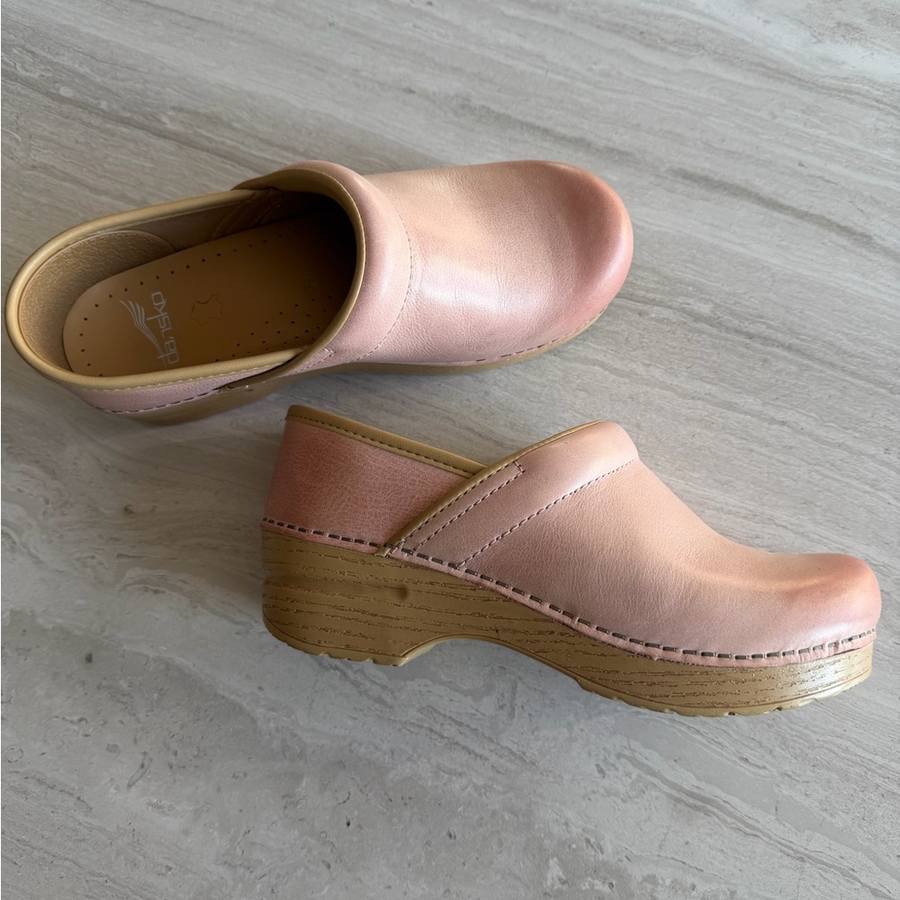 Dansko Women's Blush Pink Mules
